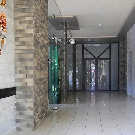 Hotel & Business Center Trakia 2*